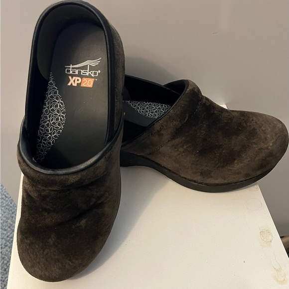 Dansko Women's Brown Clogs - Picture 6 of 6